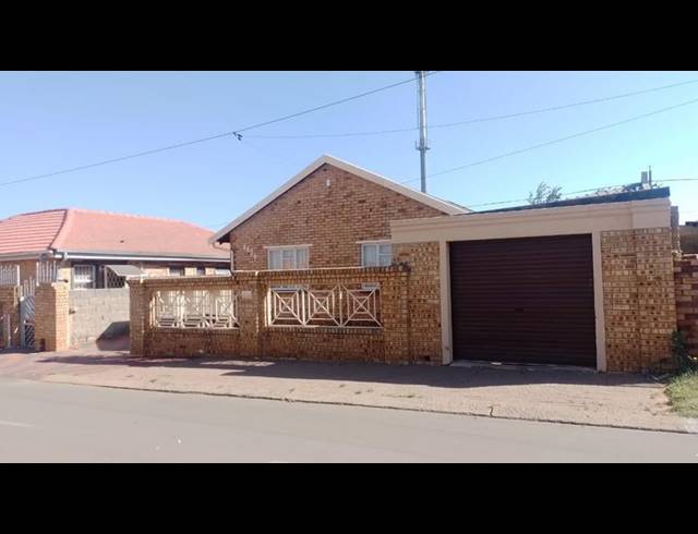 3 BEDROOM HOUSE FOR SALE IN MOHLAKENG